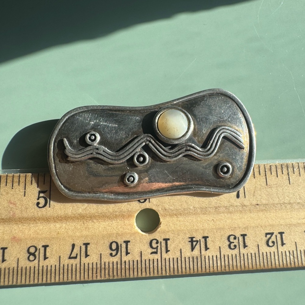 925 Sterling Silver Brooch with Mother of Pearl 20.7g - Picture 8 of 15